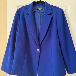 Women’s Plus Size Kasper royal blue suit blazer. Size 1X. Excellent condition!